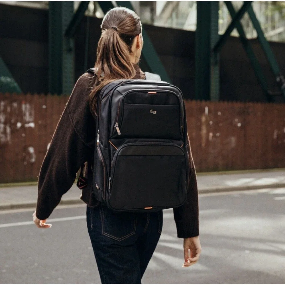 Solo New York - Ambition Urban 17.3